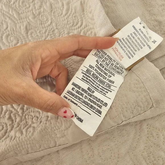 Luxe Habitat King Cream Quilt And Pillow Set - Picture 2 of 13